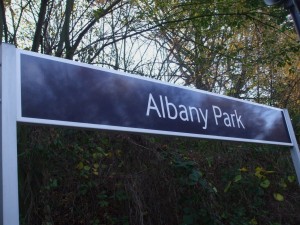 Albany_Park_stn_signage